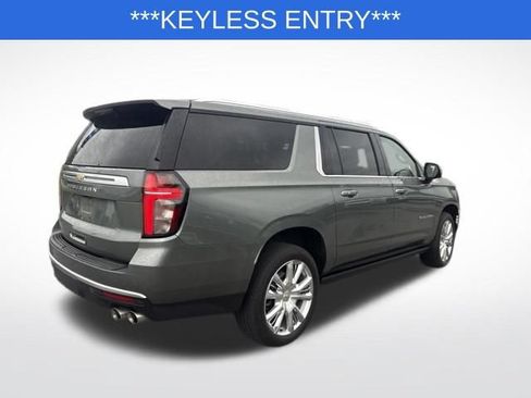 Used 2023 Chevrolet Suburban High Country AWD/4WD image 6
