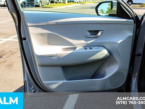 Used 2024 Hyundai Kona SEL FWD image 38