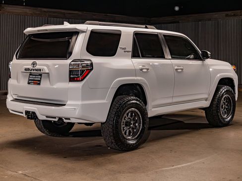 Used 2022 Toyota 4Runner TRD Sport w/ Technology Package AWD/4WD image 9