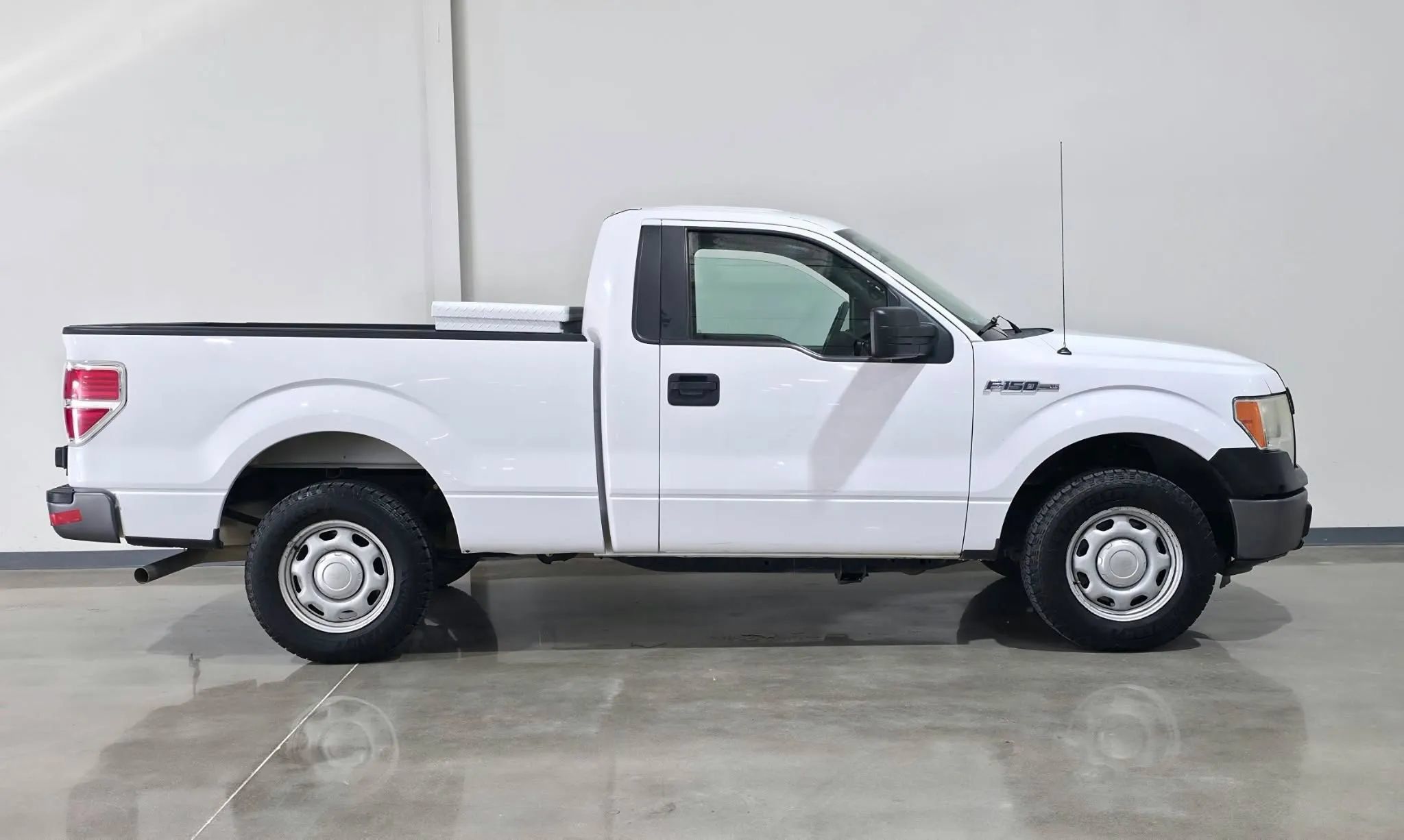 Used 2014 Ford F150 XL w/ Power Equipment Group RWD image 2
