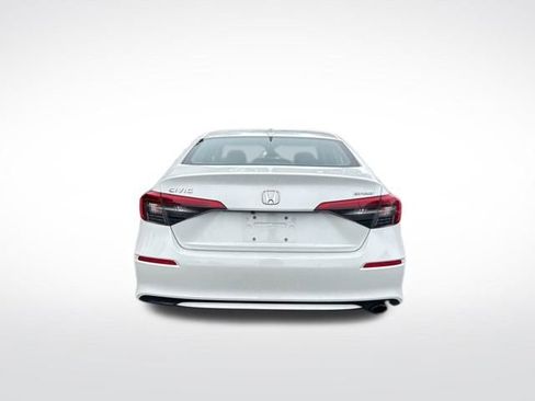 Used 2023 Honda Civic Sport image 5