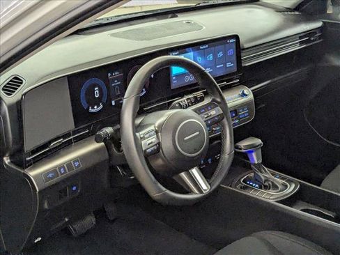 Used 2025 Hyundai Kona SEL image 10