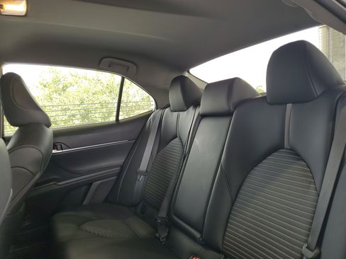 Used 2024 Toyota Camry SE FWD image 8