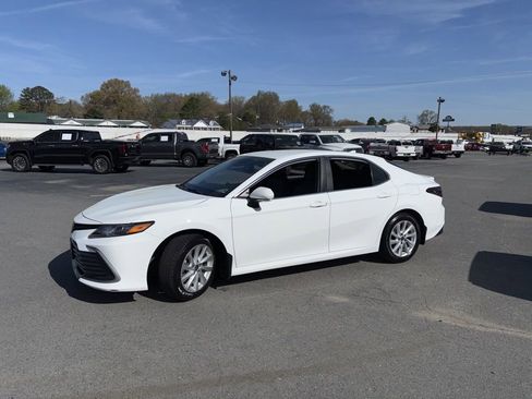 Used 2023 Toyota Camry LE w/ Convenience Package FWD image 2