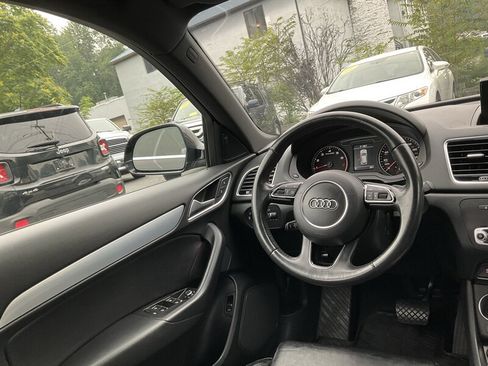 Used 2018 Audi Q3 2.0T Premium Plus w/ Premium Plus Package AWD/4WD image 17