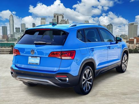 Used 2023 Volkswagen Taos SE FWD image 6