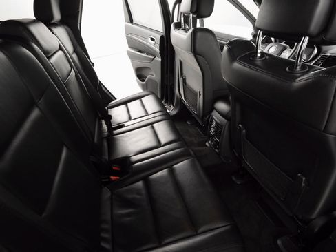 Used 2019 Jeep Grand Cherokee Limited w/ Luxury Group II image 27