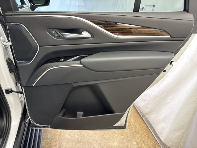 Certified 2024 Cadillac Escalade Premium Luxury w/ Performance Package AWD/4WD image 34