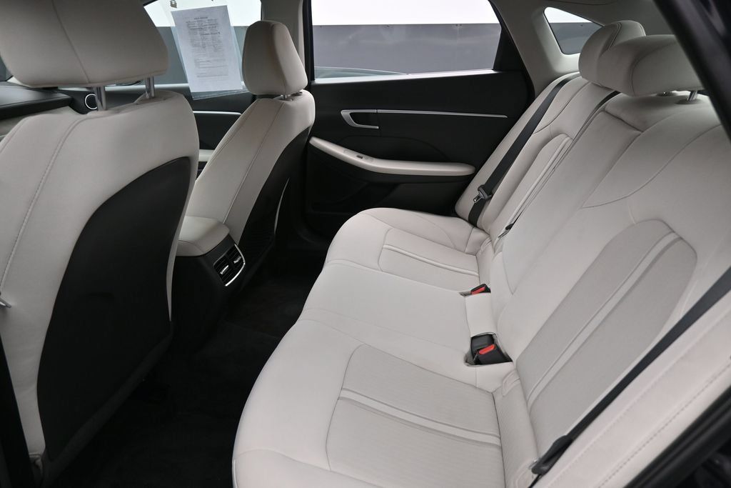 Used 2025 Hyundai Sonata SEL FWD image 22