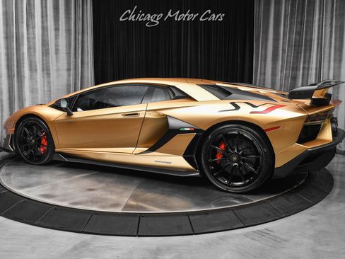 Used 2019 Lamborghini Aventador SVJ AWD/4WD image 3