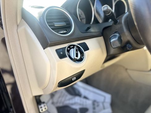 Used 2012 Mercedes-Benz C 300 4MATIC Sedan image 11