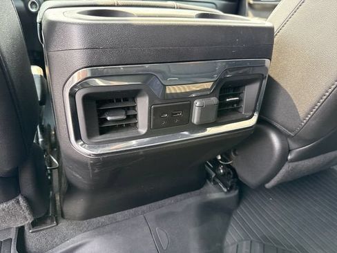 Used 2022 GMC Sierra 2500 AT4 w/ AT4 Premium Plus Package AWD/4WD image 16