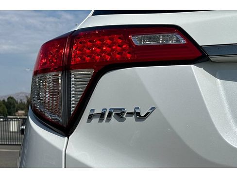 Used 2020 Honda HR-V EX image 14