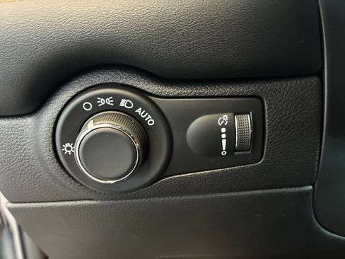 Used 2025 Dodge Durango R/T AWD/4WD image 18