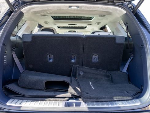 Used 2023 Hyundai Palisade Calligraphy image 9