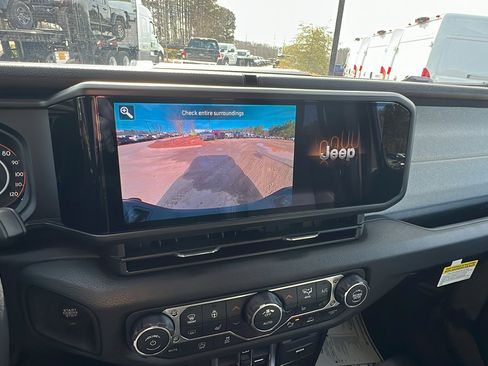 New 2026 Jeep Gladiator Sport image 28