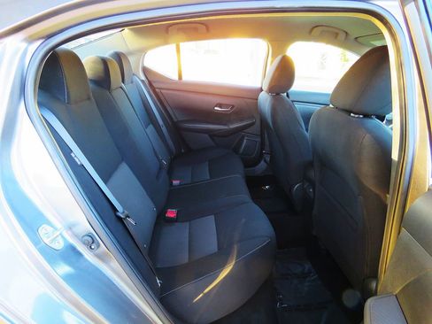 Used 2022 Nissan Sentra SV image 16