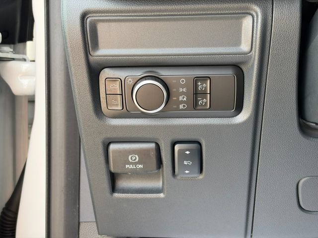 Used 2025 Ford F150 Lightning Platinum AWD/4WD image 53