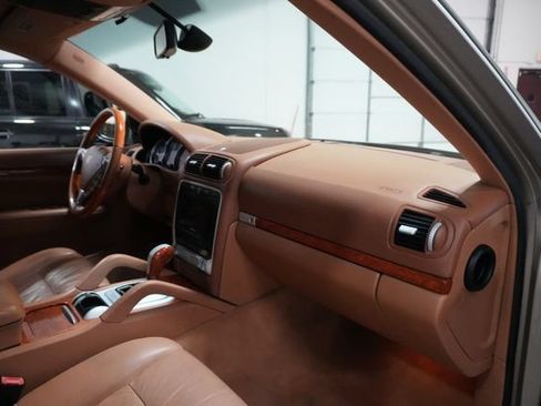 Used 2006 Porsche Cayenne S Titanium Edition AWD/4WD image 27