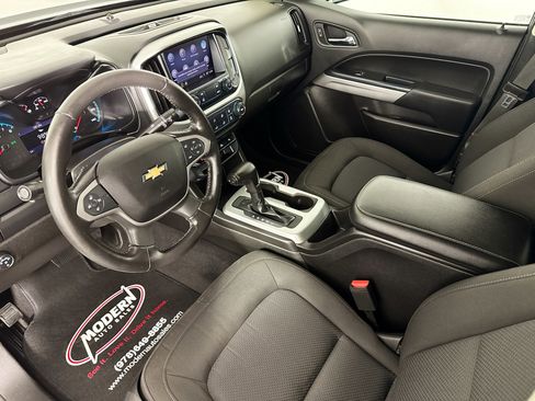 Used 2019 Chevrolet Colorado LT w/ Colorado RST Special Edition RWD image 15