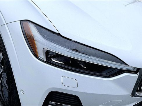 Certified 2023 Volvo XC60 B5 Plus image 31