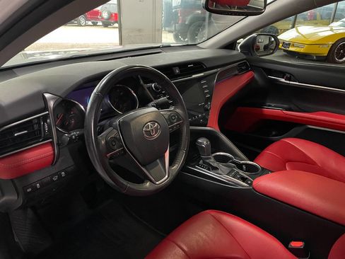 Used 2020 Toyota Camry XSE image 16