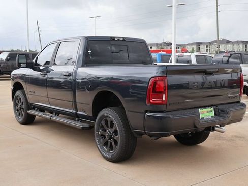New 2026 RAM 2500 Laramie AWD/4WD image 4