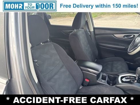 Used 2016 Nissan Rogue SV w/ SV Premium Package image 25