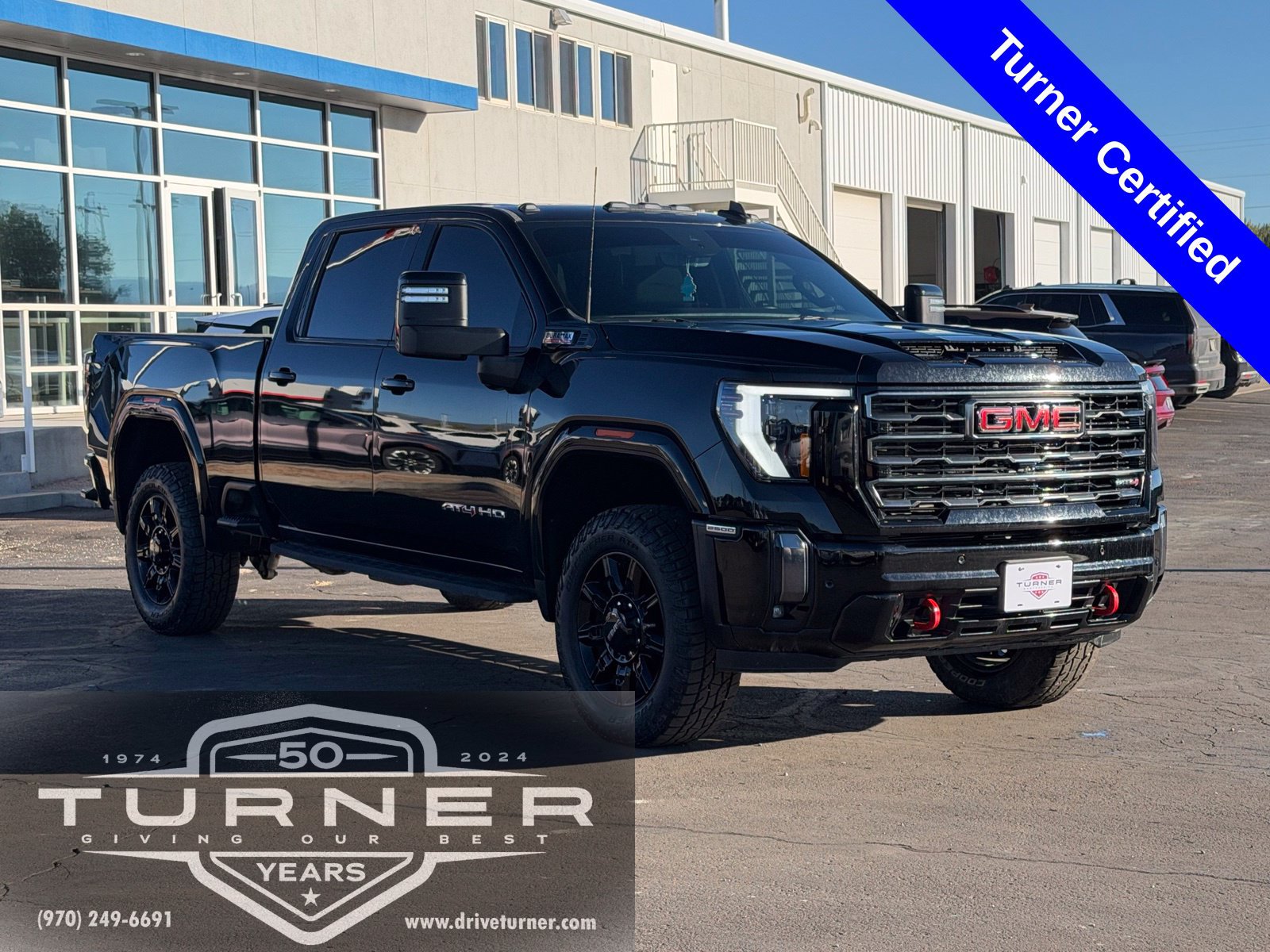 Used 2024 GMC Sierra 2500 AT4 w/ Technology Package AWD/4WD image 1