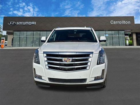 Used 2020 Cadillac Escalade ESV Premium Luxury image 2
