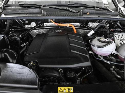 Used 2021 Audi Q5 e Premium Plus image 24