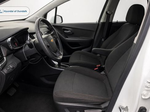 Used 2020 Chevrolet Trax LS w/ Tint and Cruise Package FWD image 6
