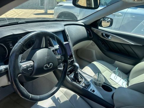 Used 2015 INFINITI Q50 Premium w/ Navigation Package RWD image 3