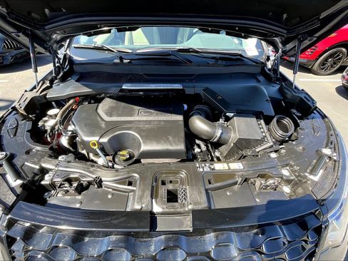 Used 2025 Land Rover Discovery Sport S image 11