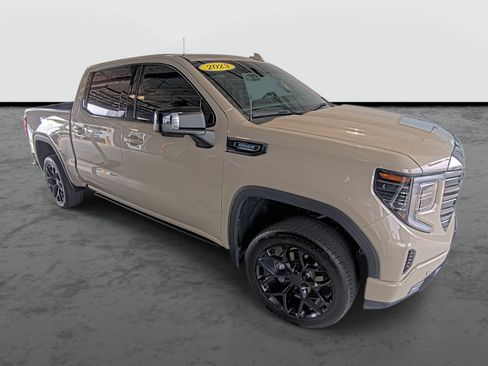 Certified 2023 GMC Sierra 1500 AT4 w/ AT4 Premium Package AWD/4WD image 4