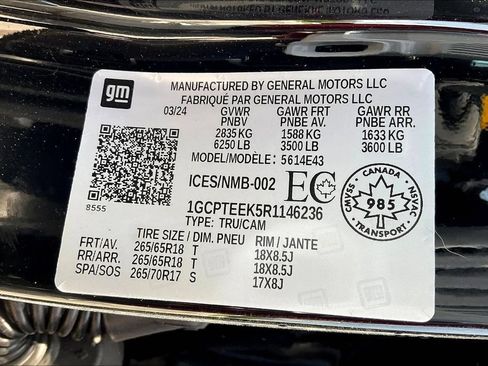 Used 2024 Chevrolet Colorado Trail Boss w/ Safety Package AWD/4WD image 29
