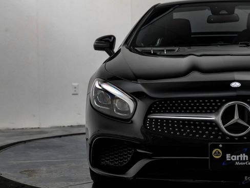 Used 2017 Mercedes-Benz SL 550 image 34
