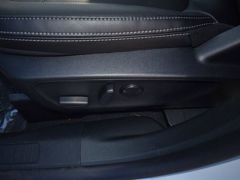 New 2025 Ford Escape SE w/ PHEV Premium Package image 16