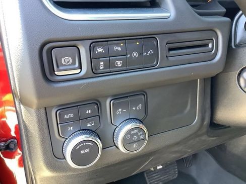 Used 2022 GMC Yukon XL SLT w/ SLT Premium Package AWD/4WD image 28
