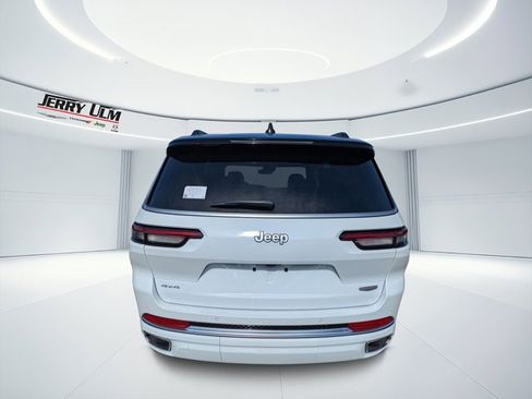 New 2025 Jeep Grand Cherokee L Summit image 4