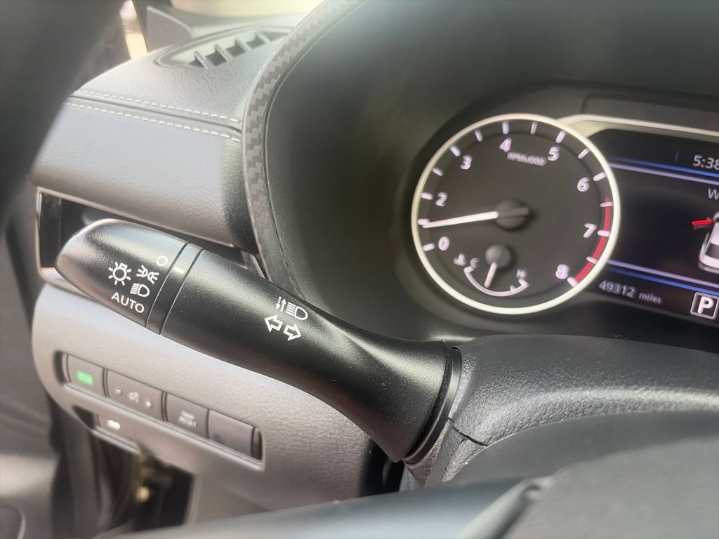 Used 2024 Nissan Sentra SV FWD image 32