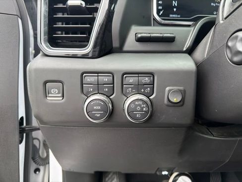 Used 2025 GMC Sierra 1500 Denali w/ Denali Reserve Package AWD/4WD image 24