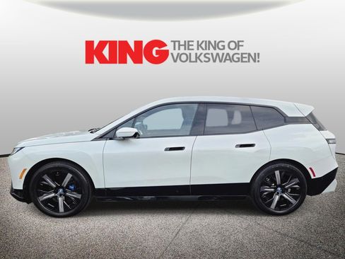 Used 2023 BMW iX xDrive50 w/ Premium Package AWD/4WD image 7