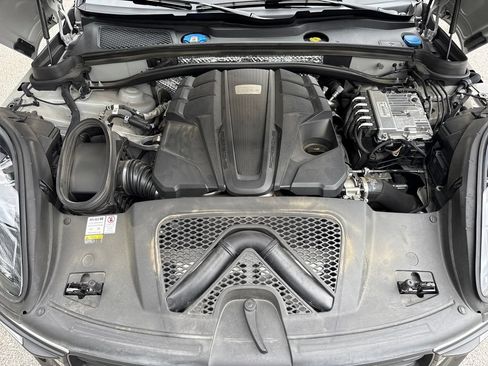 Used 2022 Porsche Macan S AWD/4WD image 26
