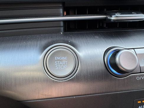 Certified 2025 Hyundai Kona SEL image 21