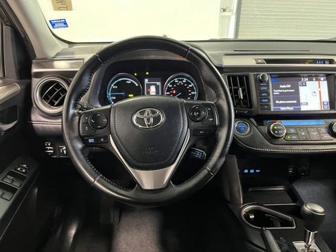 Used 2018 Toyota RAV4 XLE w/ Convenience Package AWD/4WD image 21