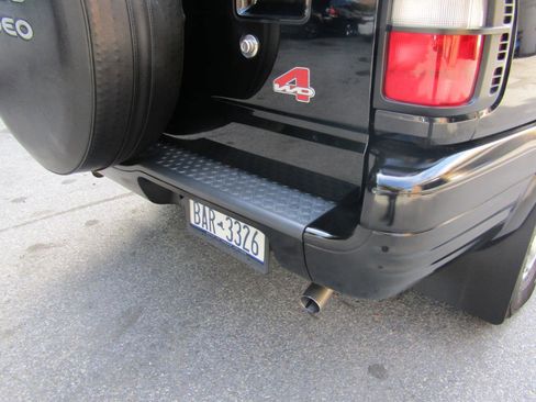 Used 1998 Isuzu Rodeo LS AWD/4WD image 12