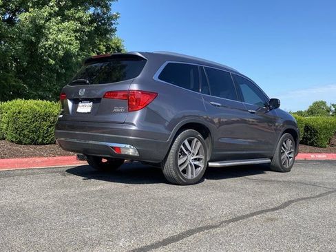 Used 2018 Honda Pilot Elite image 3