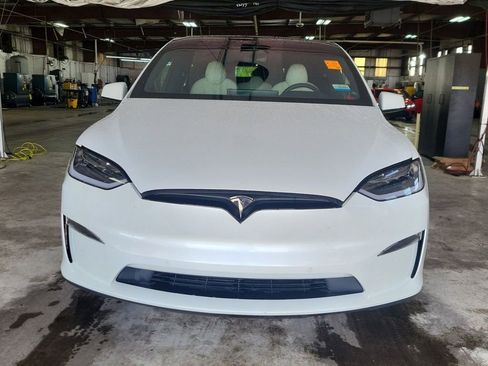 Used 2023 Tesla Model X image 2