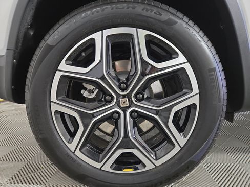 Used 2025 Rivian R1S Adventure AWD/4WD image 12